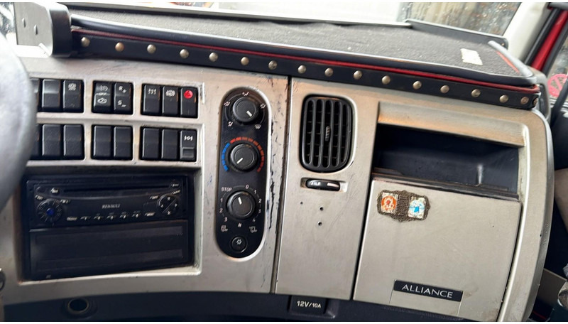 Cabeza tractora Renault Premium 450 DXI (BOITE MANUELLE / MANUAL GEARBOX): foto 17 Cabeza tractora Renault Premium 450 DXI (BOITE MANUELLE / MANUAL GEARBOX): foto 17