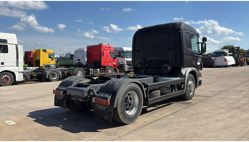 Scania 124 - 360 (MANUAL PUMP / POMPE MANUELLE / BOITE MANUELLE / MANUAL GEARBOX) - Cabeza tractora: foto 4 Scania 124 - 360 (MANUAL PUMP / POMPE MANUELLE / BOITE MANUELLE / MANUAL GEARBOX) - Cabeza tractora: foto 4