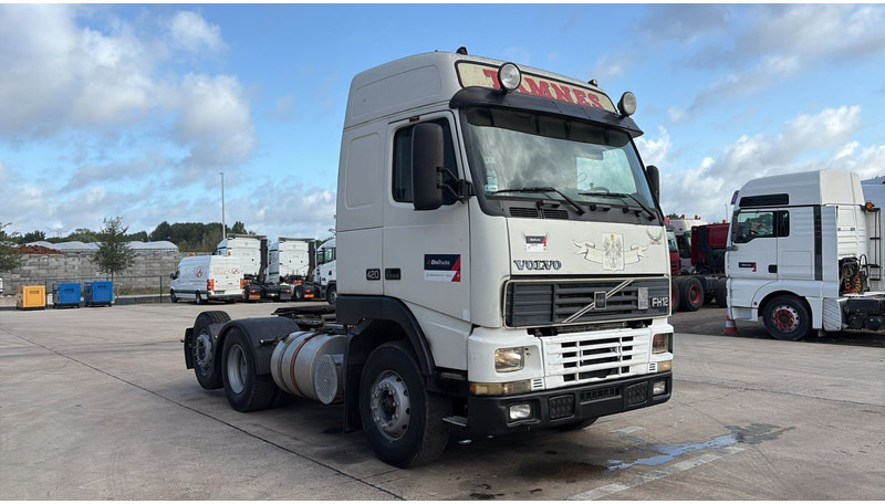Volvo FH 12.420 (6X2 / BOITE MANUELLE / MANUAL GEARBOX / 8 PNEUS / 8 TYRES) - Cabeza tractora: foto 2 Volvo FH 12.420 (6X2 / BOITE MANUELLE / MANUAL GEARBOX / 8 PNEUS / 8 TYRES) - Cabeza tractora: foto 2
