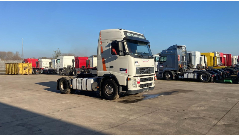 Volvo FH 12.420 (PTO / POMPE HYDRAULIQUE / BOITE MANUELLE / MANUAL GEARBOX) - Cabeza tractora: foto 4 Volvo FH 12.420 (PTO / POMPE HYDRAULIQUE / BOITE MANUELLE / MANUAL GEARBOX) - Cabeza tractora: foto 4