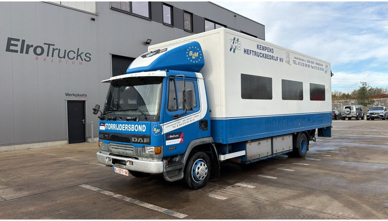 DAF 45 ATI 150 (BELGIAN TRUCK / STEEL SUSP. / LAMES / PERFECT CONDITION / LIFT) - Camión caja cerrada: foto 1 DAF 45 ATI 150 (BELGIAN TRUCK / STEEL SUSP. / LAMES / PERFECT CONDITION / LIFT) - Camión caja cerrada: foto 1