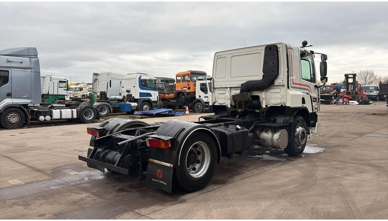 DAF 75 ATI 300 (EURO 2 / MANUAL PUMP / POMPE MANUELLE / MANUAL GEARBOX) - Camión chasis: foto 4 DAF 75 ATI 300 (EURO 2 / MANUAL PUMP / POMPE MANUELLE / MANUAL GEARBOX) - Camión chasis: foto 4