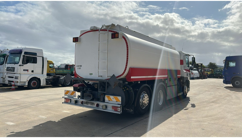 DAF CF 85.430 (20270 LITERS / EURO 3 / TOP CONDITION !!! / PARFAIT ETAT / 6X2 / BOITE MANUELLE) - Camión cisterna: foto 5 DAF CF 85.430 (20270 LITERS / EURO 3 / TOP CONDITION !!! / PARFAIT ETAT / 6X2 / BOITE MANUELLE) - Camión cisterna: foto 5