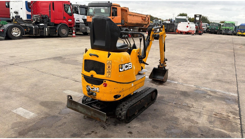 JCB 8008 (BE MACHINE / TOP CONDITION / 1898 H) - Miniexcavadora: foto 5 JCB 8008 (BE MACHINE / TOP CONDITION / 1898 H) - Miniexcavadora: foto 5