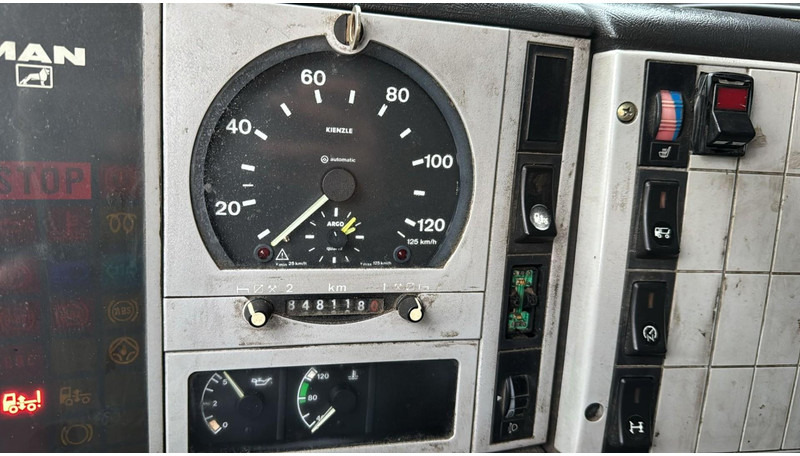 Limpieza de alcantarillado MAN 18.264 F2000 (11000L / EURO 2 / MANUAL GEARBOX / 6 CYLINDER): foto 11