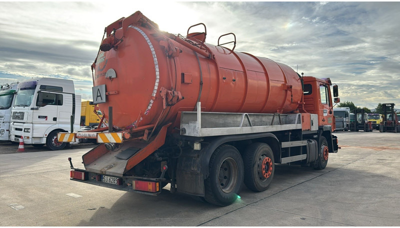 MAN 25.272 (MANUAL PUMP / POMPE MANUELLE / 15000 L) - Limpieza de alcantarillado: foto 4 MAN 25.272 (MANUAL PUMP / POMPE MANUELLE / 15000 L) - Limpieza de alcantarillado: foto 4