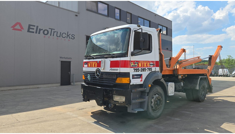 Mercedes-Benz Atego 1823 (BIG AXLE / STEEL SUSP. / LAMES / BOITE MANUELLE / MANUAL GETRIEBE) - Camión portacontenedore/ Intercambiable: foto 1 Mercedes-Benz Atego 1823 (BIG AXLE / STEEL SUSP. / LAMES / BOITE MANUELLE / MANUAL GETRIEBE) - Camión portacontenedore/ Intercambiable: foto 1