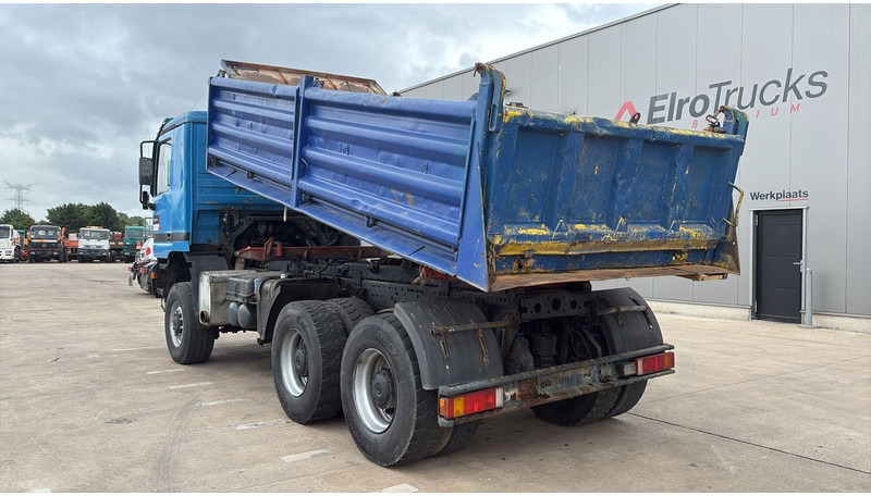 Camión volquete Mercedes-Benz actros 3340 (6X6 / BOITE MANUELLE /MANUAL GEARBOX / 3 PONTS / V6 / MP1): foto 7