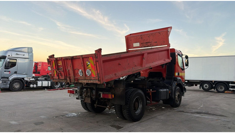 Renault KERAX 340 (POMPE MANUELLE / MANUAL PUMP / STEEL SUSP. / LAMES / GRAND PONT/ PARFAIT ETAT) - Camión volquete: foto 4 Renault KERAX 340 (POMPE MANUELLE / MANUAL PUMP / STEEL SUSP. / LAMES / GRAND PONT/ PARFAIT ETAT) - Camión volquete: foto 4