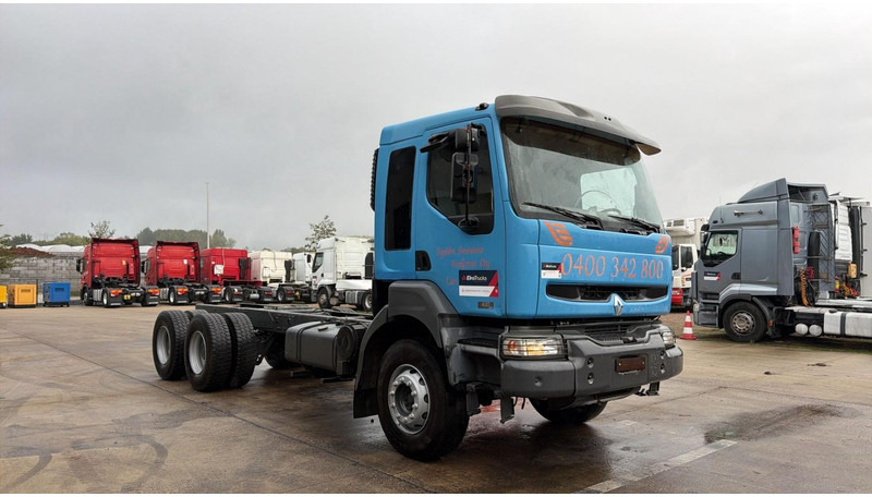 Renault KERAX 420 (LAMES / GRAND PONT / STEEL SUSP. / BIG AXLE / MANUAL GEARBOX / BOITE MANUELLE) - Camión chasis: foto 3 Renault KERAX 420 (LAMES / GRAND PONT / STEEL SUSP. / BIG AXLE / MANUAL GEARBOX / BOITE MANUELLE) - Camión chasis: foto 3