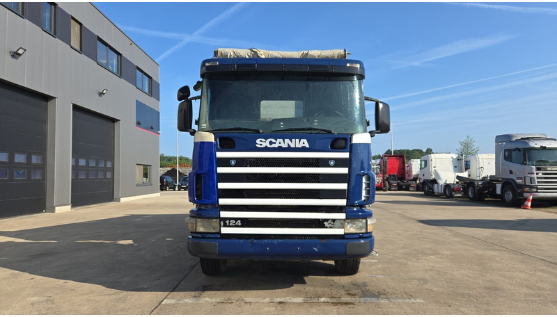 Scania 124-420 (BIG AXLE / GRAND PONT / LAMES / STEEL SUSP. / MANUAL GEARBOX / BOITE MANUELLE) - Camión volquete: foto 2 Scania 124-420 (BIG AXLE / GRAND PONT / LAMES / STEEL SUSP. / MANUAL GEARBOX / BOITE MANUELLE) - Camión volquete: foto 2