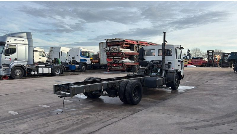 Volvo FL 220 (BELGIAN TRUCK / CAMION BELGE / MANUAL GEARBOX) - Camión chasis: foto 4 Volvo FL 220 (BELGIAN TRUCK / CAMION BELGE / MANUAL GEARBOX) - Camión chasis: foto 4