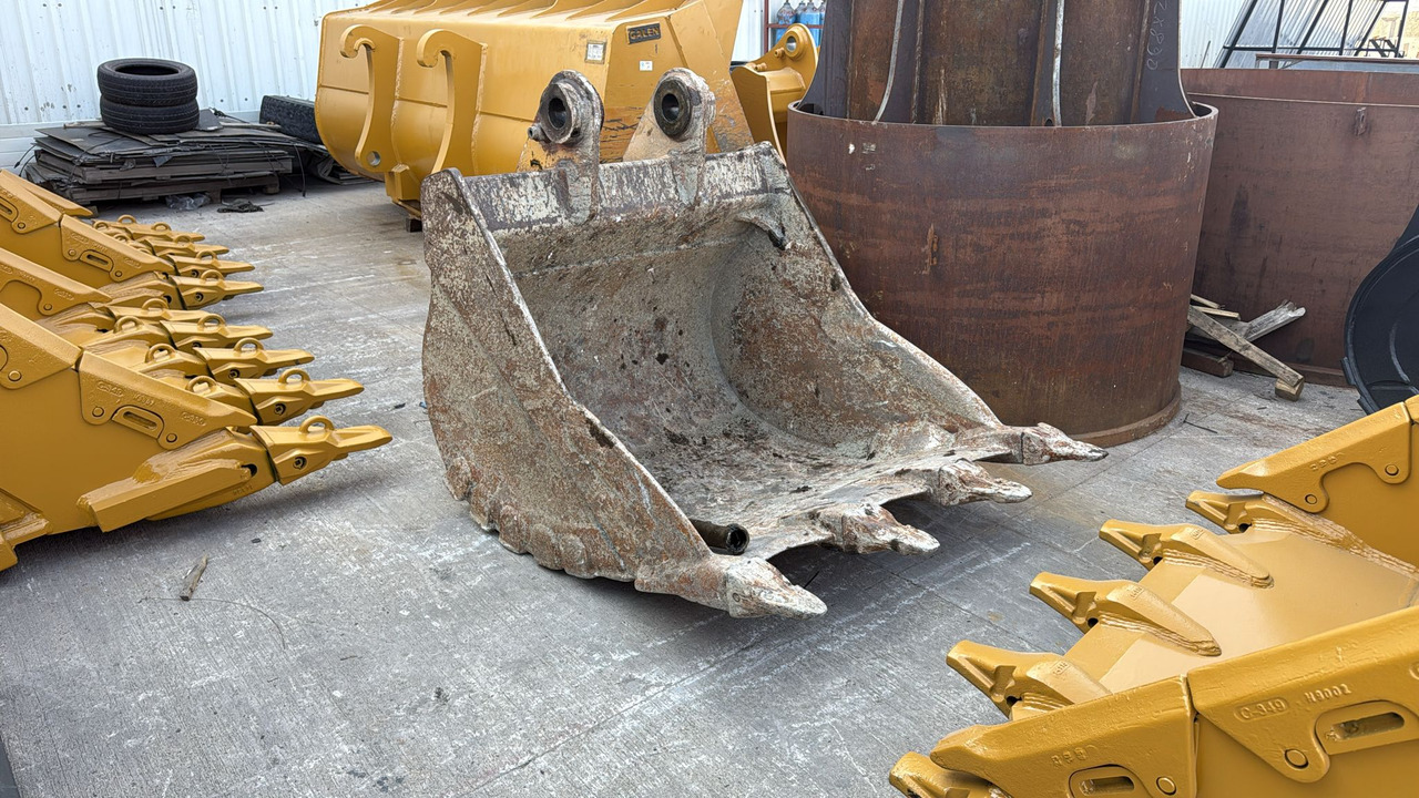 CATERPILLAR 320 General Purpose Bucket - Cazo para excavadora para Excavadora de cadenas: foto 1 CATERPILLAR 320 General Purpose Bucket - Cazo para excavadora para Excavadora de cadenas: foto 1