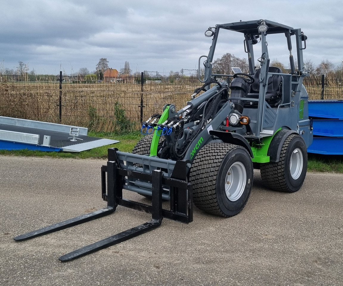 WCM - L2316 - Cargadora de ruedas: foto 1 WCM - L2316 - Cargadora de ruedas: foto 1