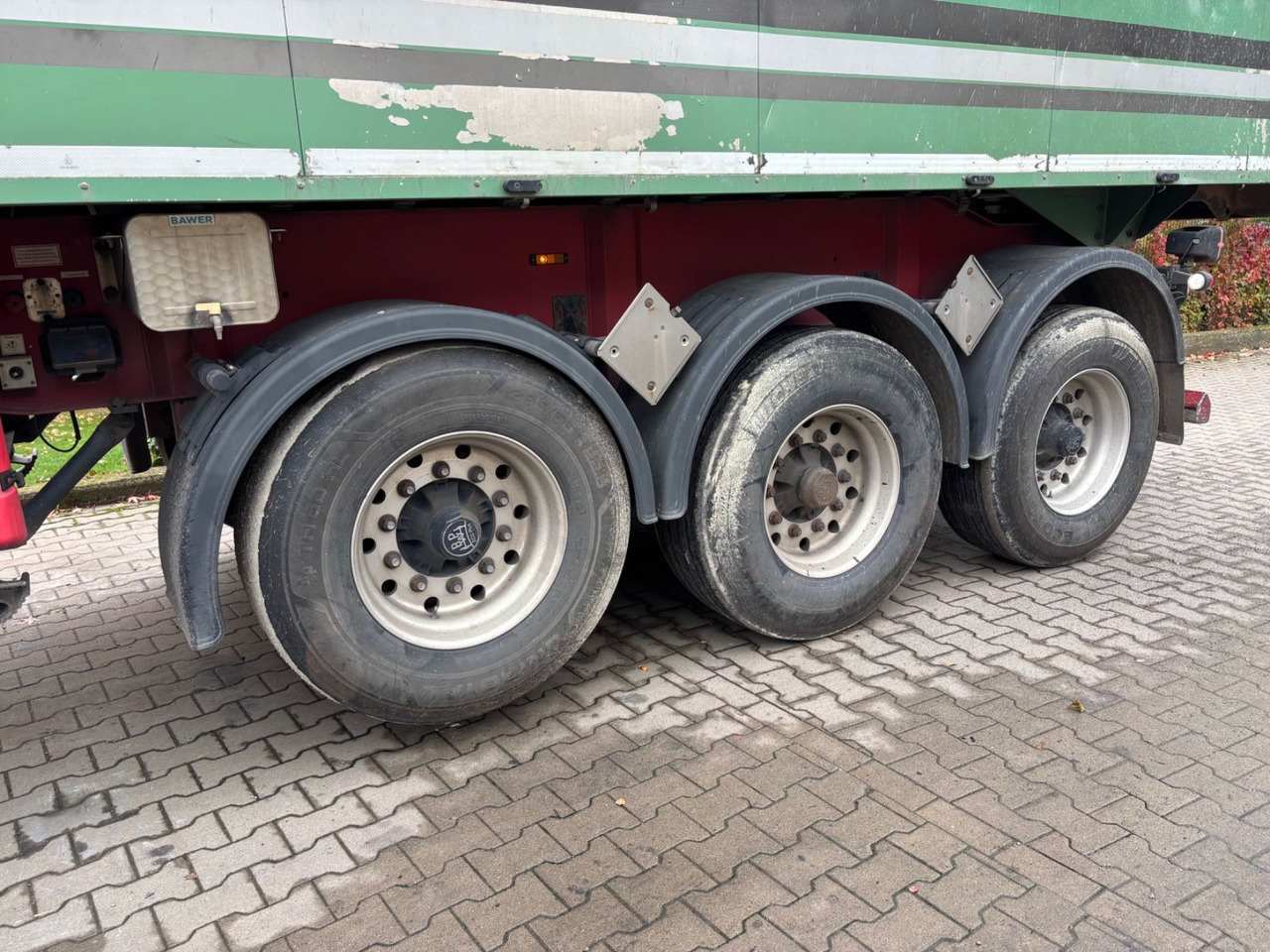 Langendorf SKA 24/30 Alu-Kippmulde, 30m³, Lift-Achse, Rollp - Semirremolque volquete: foto 2 Langendorf SKA 24/30 Alu-Kippmulde, 30m³, Lift-Achse, Rollp - Semirremolque volquete: foto 2