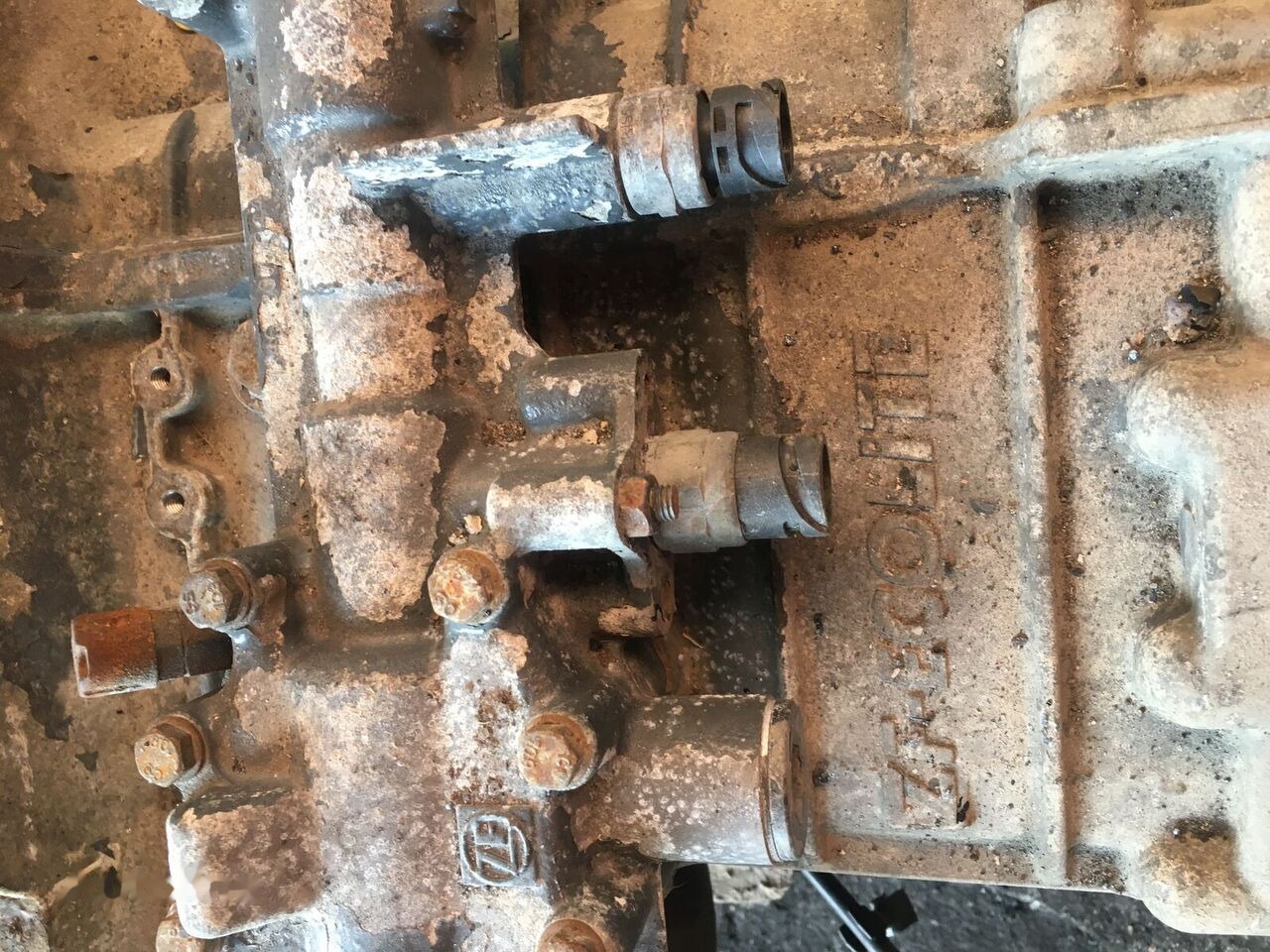 ZF 6s800 1700557 DAF - Caja de cambios para Camión: foto 2 ZF 6s800 1700557 DAF - Caja de cambios para Camión: foto 2