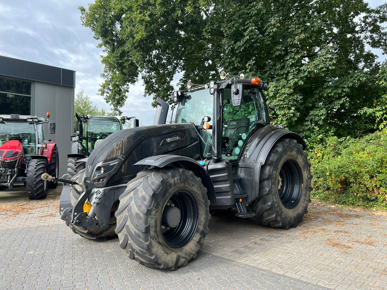 Tractor Valtra T174 Versu: foto 1