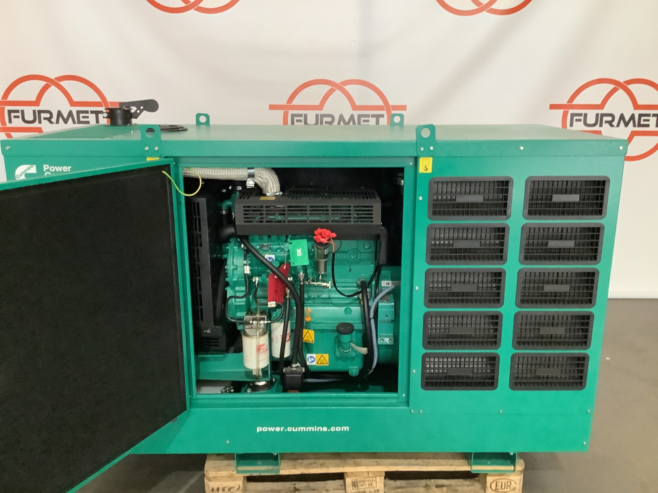 Cummins 55KVA Brand new. C22D5Q - Generador industriale: foto 3 Cummins 55KVA Brand new. C22D5Q - Generador industriale: foto 3