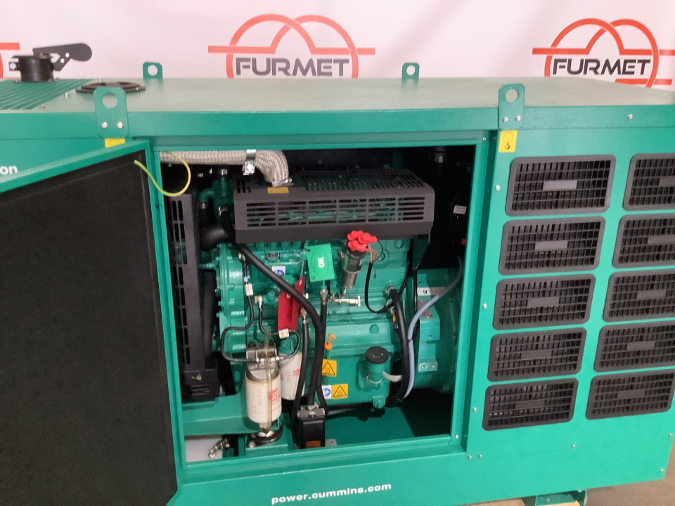 Cummins 55KVA Brand new. C22D5Q - Generador industriale: foto 2 Cummins 55KVA Brand new. C22D5Q - Generador industriale: foto 2