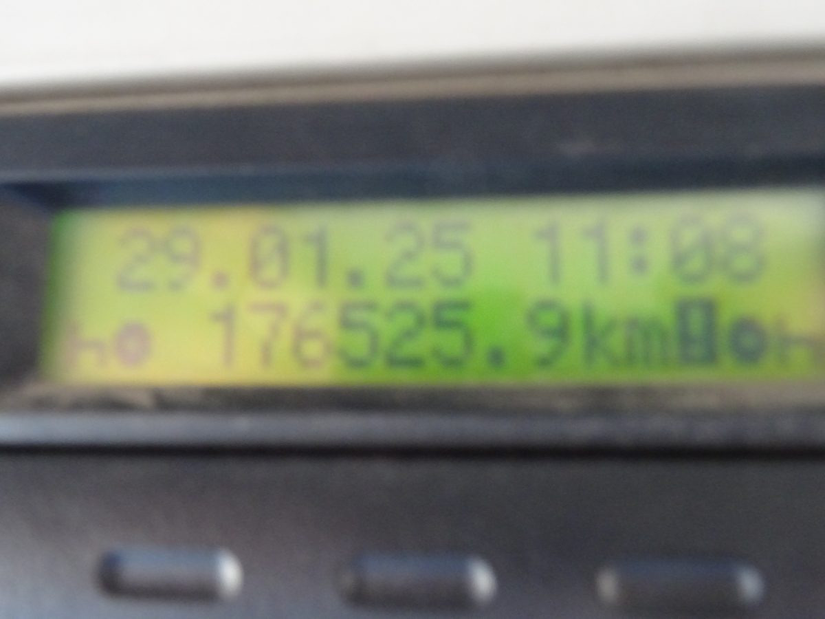 Camión hormigonera con bomba ASTRA HD8 8445 CIFA MK28.4: foto 10