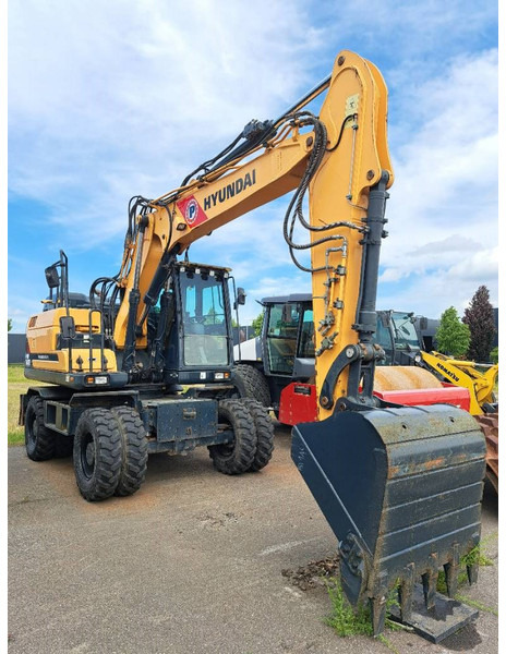 Hyundai HW140 - Excavadora de ruedas: foto 5 Hyundai HW140 - Excavadora de ruedas: foto 5