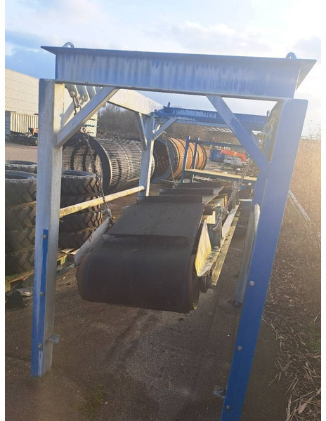 Maquinaria de construcción Powerscreen Magnet belt conveyor with frame 2100x: foto 13