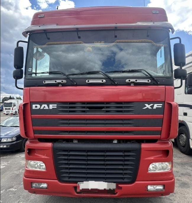 DAF XF 95 Tractor unit - Cabeza tractora: foto 2 DAF XF 95 Tractor unit - Cabeza tractora: foto 2