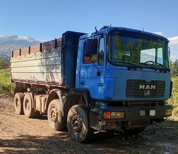 MAN 41.402 - Camión volquete: foto 1 MAN 41.402 - Camión volquete: foto 1