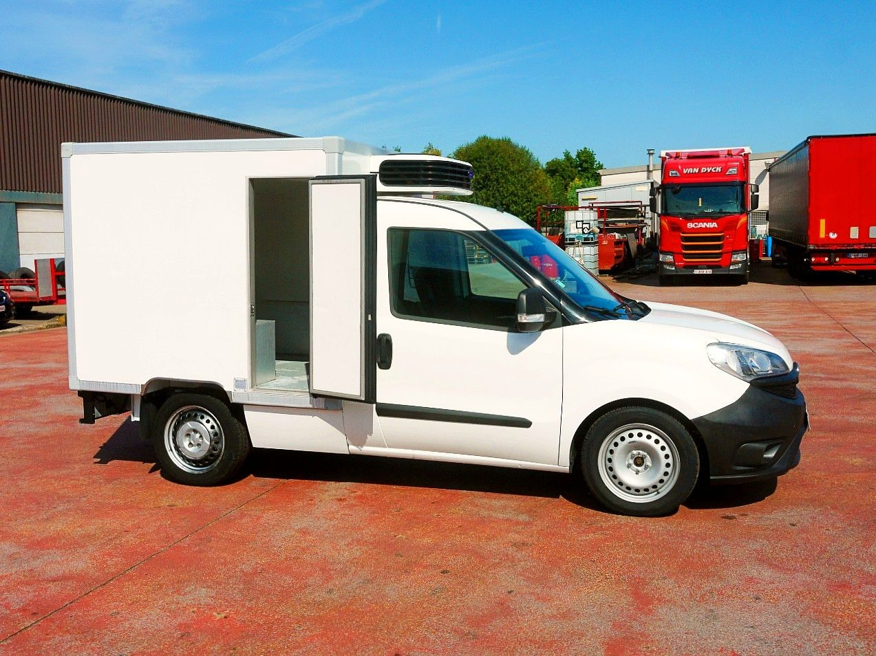 Fiat 1.6 KUHLKOFFER CARRIER XARIOS 200 -20c - Furgoneta frigorifica: foto 3 Fiat 1.6 KUHLKOFFER CARRIER XARIOS 200 -20c - Furgoneta frigorifica: foto 3
