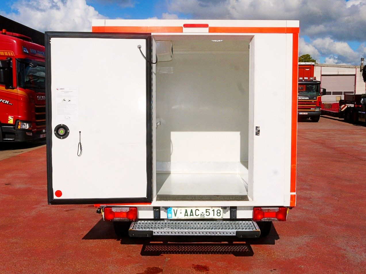 Furgoneta frigorifica Fiat DOBLO 1.6 KUHLKOFFER THERMOKING MT   A/C: foto 9