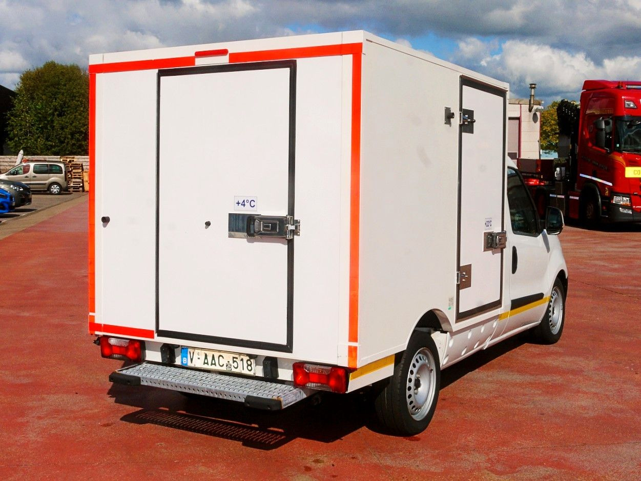 Furgoneta frigorifica Fiat DOBLO 1.6 KUHLKOFFER THERMOKING MT   A/C: foto 6