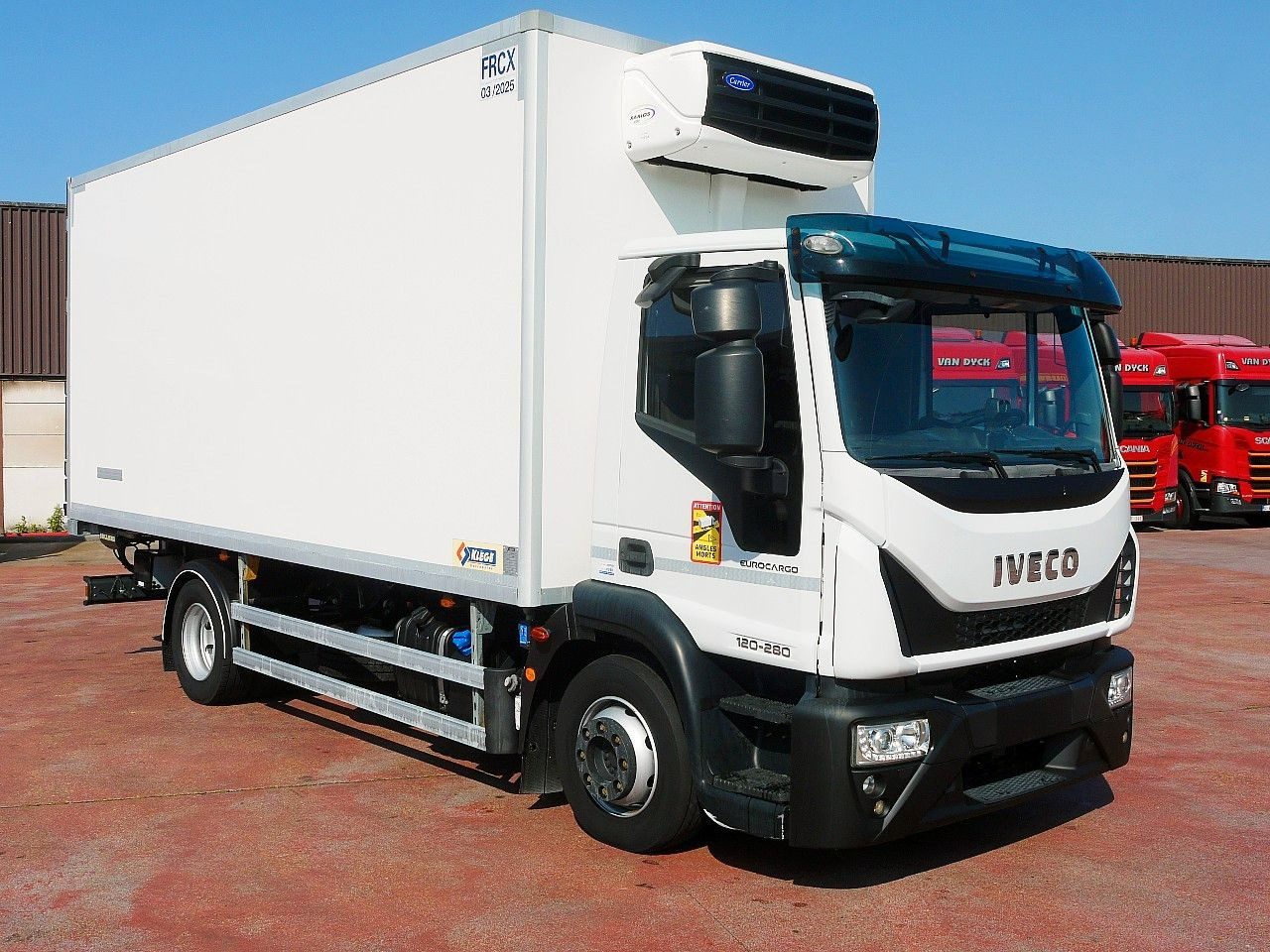 Iveco 120E28 KUHLKOFFER FLEISH BAHNEN CARRIER XARIOS - Camión frigorífico: foto 2 Iveco 120E28 KUHLKOFFER FLEISH BAHNEN CARRIER XARIOS - Camión frigorífico: foto 2