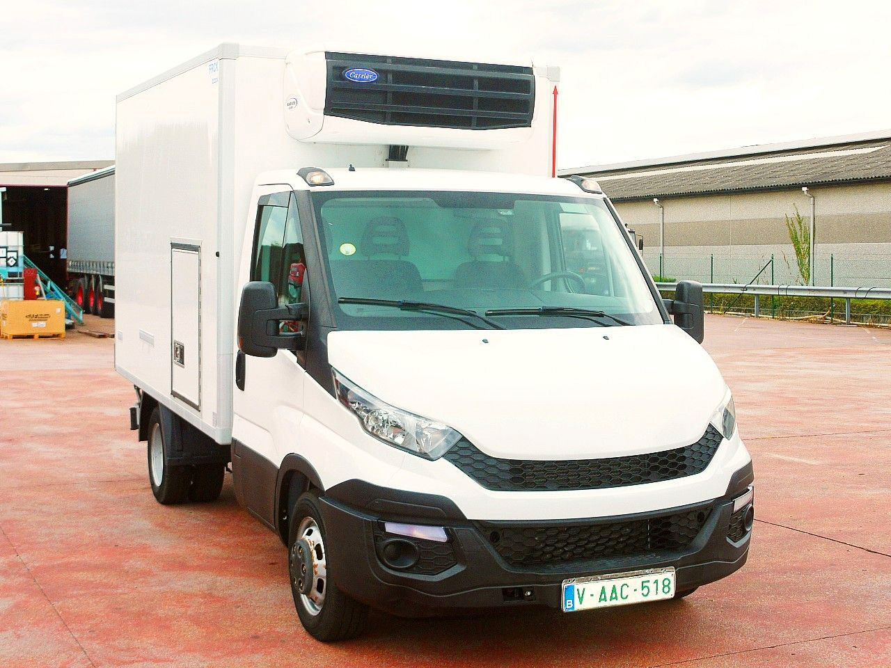 Iveco 35C13 DAILY KUHLKOFFER CARRIER XARIOS 600 - Furgoneta frigorifica: foto 1 Iveco 35C13 DAILY KUHLKOFFER CARRIER XARIOS 600 - Furgoneta frigorifica: foto 1
