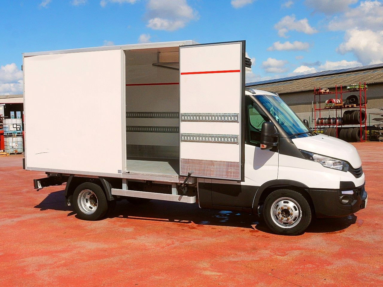 Iveco 35C14 KUHLKOFFER CARRIER XARIOS 350 -20C - Furgoneta frigorifica: foto 3 Iveco 35C14 KUHLKOFFER CARRIER XARIOS 350 -20C - Furgoneta frigorifica: foto 3