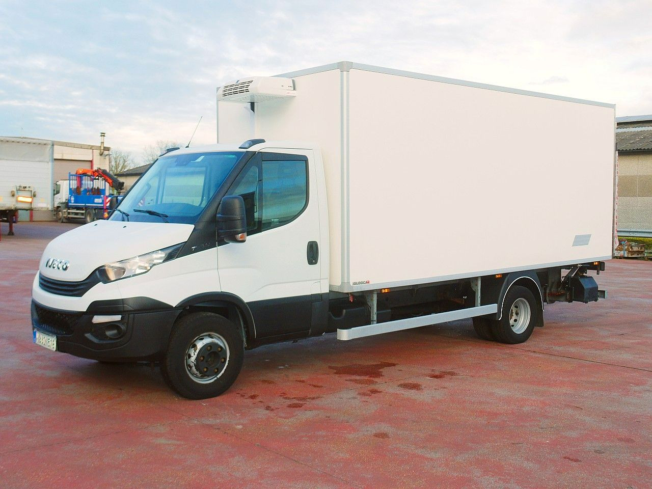Iveco 70C18 DAILY KUHLKOFFE THERMOKING V300 LBW A/C - Furgoneta frigorifica: foto 4 Iveco 70C18 DAILY KUHLKOFFE THERMOKING V300 LBW A/C - Furgoneta frigorifica: foto 4