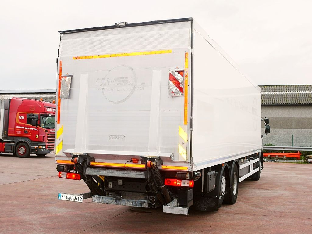 Renault 26.320 D KUHLKOFFER THERMOKING MT T1200 6X2 A/C - Camión frigorífico: foto 5 Renault 26.320 D KUHLKOFFER THERMOKING MT T1200 6X2 A/C - Camión frigorífico: foto 5