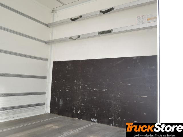 Mercedes-Benz Atego 1224 L - Camión caja cerrada: foto 2 Mercedes-Benz Atego 1224 L - Camión caja cerrada: foto 2