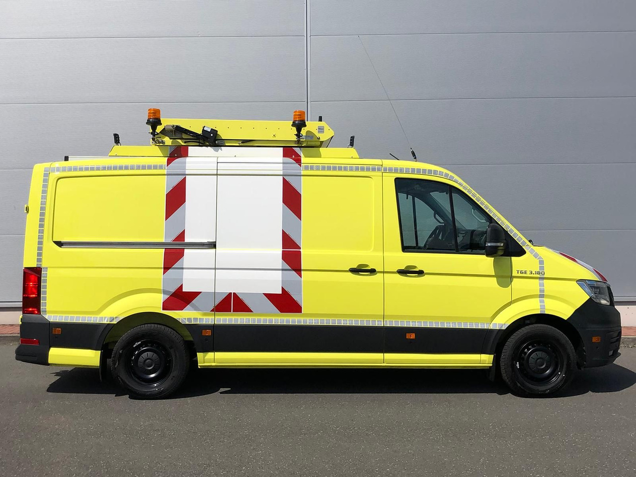 MAN TGE 3.180 L3H2 BF 4 BEGLEITFAHRZEUG ACC LED NAVI - Coche: foto 5 MAN TGE 3.180 L3H2 BF 4 BEGLEITFAHRZEUG ACC LED NAVI - Coche: foto 5