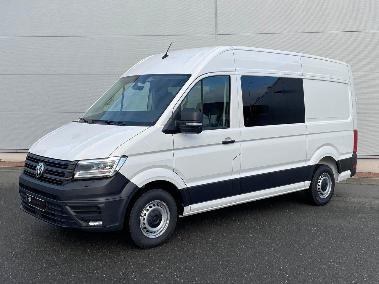 Volkswagen Crafter Kasten 35 L3H3 Autom. NAVI SITZHZ ACC - Furgón: foto 1 Volkswagen Crafter Kasten 35 L3H3 Autom. NAVI SITZHZ ACC - Furgón: foto 1