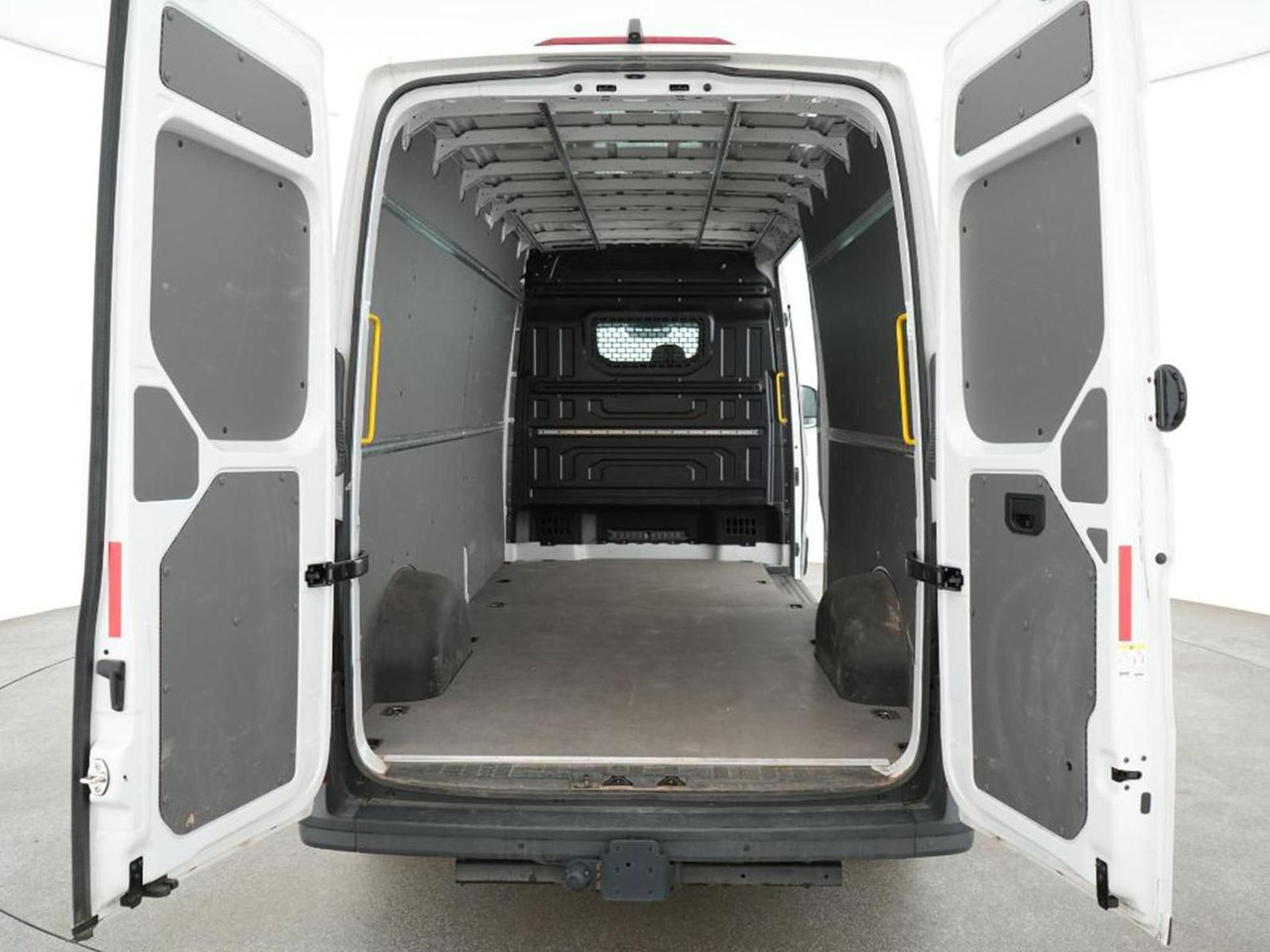 Volkswagen Crafter Kasten 35 L4H3 KAMERA PDC DAB KLIMA MFL - Furgón: foto 5 Volkswagen Crafter Kasten 35 L4H3 KAMERA PDC DAB KLIMA MFL - Furgón: foto 5