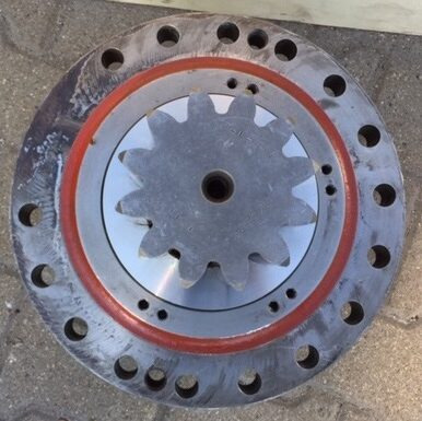 Reductor de giro para Excavadora Liebherr Abtriebswellengehäuse ID-Nr.90013701 mit Abtriebswelle ID-Nr.90204999. SAT275/260 - SAT275/261 - SAT275/266 - SAT275/289. #1181#: foto 8 Reductor de giro para Excavadora Liebherr Abtriebswellengehäuse ID-Nr.90013701 mit Abtriebswelle ID-Nr.90204999. SAT275/260 - SAT275/261 - SAT275/266 - SAT275/289. #1181#: foto 8