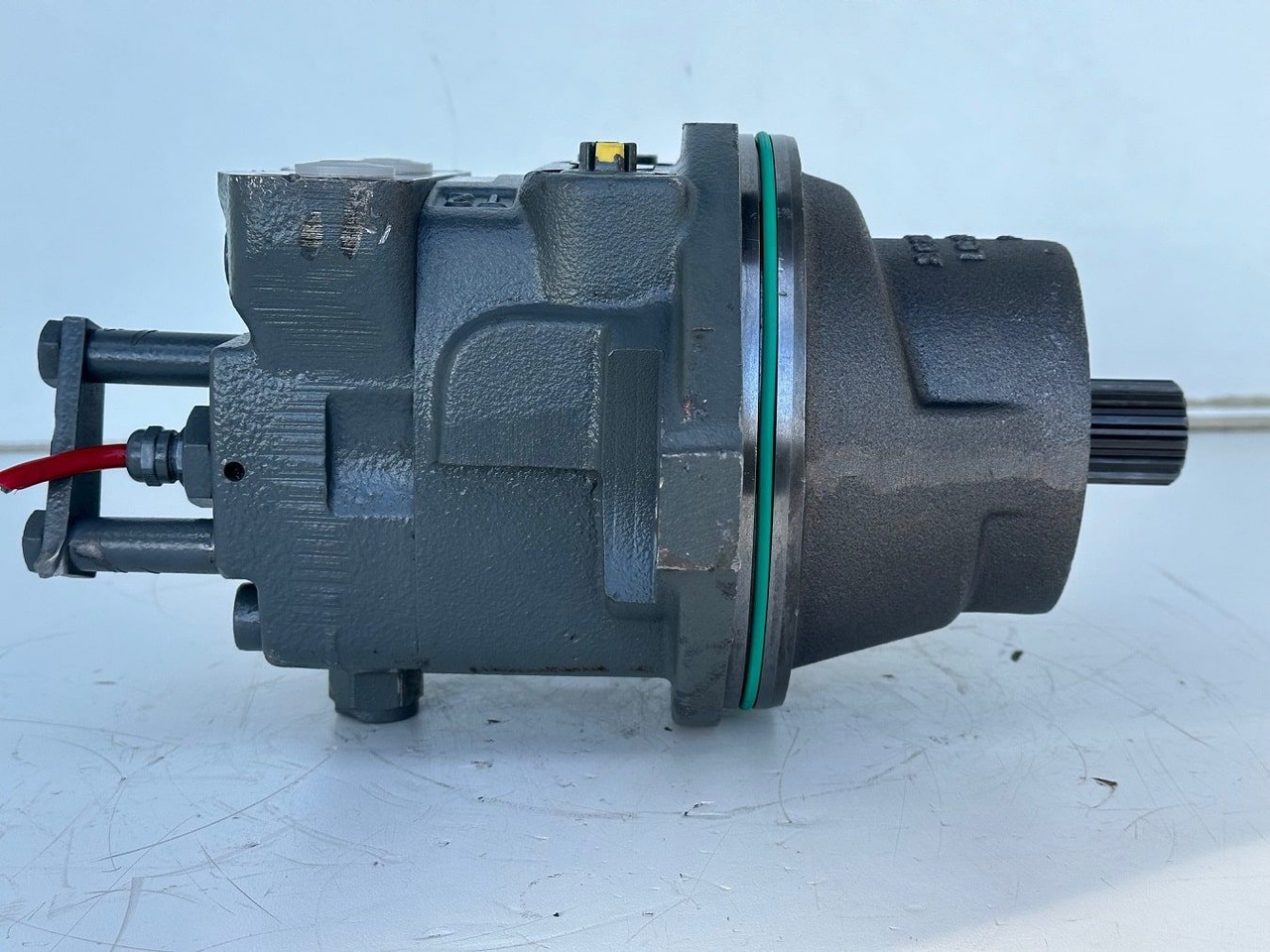 Liebherr Hydraulikeinbaumotor FMF045, ID-Nr.10132702. A924,LH30C,LH30M,LH35M,LH35MT,LH40C,LH40CP,LH40M,LH40MP,LH50CHR,LH50M,LH50MHR,LH50MT. #23.12.01074# - Motor hidráulico para Excavadora de ruedas: foto 5 Liebherr Hydraulikeinbaumotor FMF045, ID-Nr.10132702. A924,LH30C,LH30M,LH35M,LH35MT,LH40C,LH40CP,LH40M,LH40MP,LH50CHR,LH50M,LH50MHR,LH50MT. #23.12.01074# - Motor hidráulico para Excavadora de ruedas: foto 5