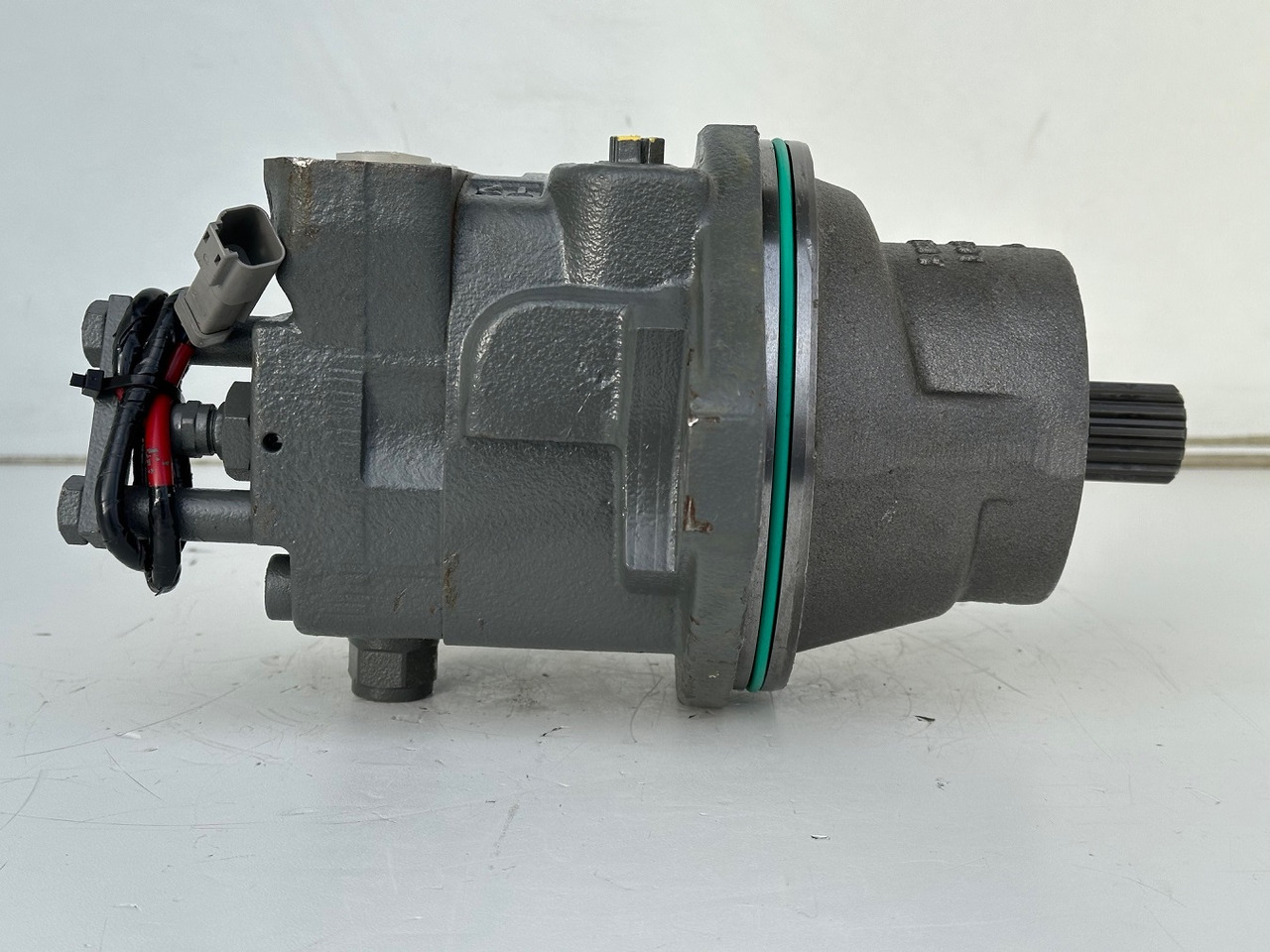 Liebherr Hydraulikeinbaumotor FMF045, ID-Nr.10132702. A924, LH30C, LH30M, LH35M, LH35MT, LH40C, LH40CP, LH40M, LH40MP, LH50CHR, LH50M, LH50MHR, LH50MT. #23.12.01811# - Motor hidráulico para Maquinaria de construcción: foto 5 Liebherr Hydraulikeinbaumotor FMF045, ID-Nr.10132702. A924, LH30C, LH30M, LH35M, LH35MT, LH40C, LH40CP, LH40M, LH40MP, LH50CHR, LH50M, LH50MHR, LH50MT. #23.12.01811# - Motor hidráulico para Maquinaria de construcción: foto 5