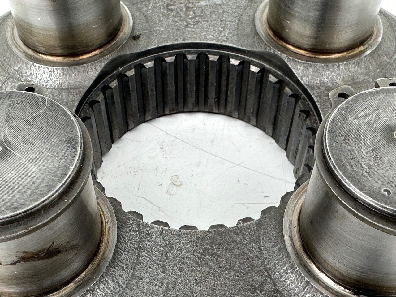 Liebherr Planetenträger ID-Nr.944306303 - ID-Nr.9443063. A924, A934, LH30, LH35, R906, R916, R922, R924, R926, R932, R934, R944. #944306303.C7.2906# - Reductor de giro para Maquinaria de construcción: foto 5 Liebherr Planetenträger ID-Nr.944306303 - ID-Nr.9443063. A924, A934, LH30, LH35, R906, R916, R922, R924, R926, R932, R934, R944. #944306303.C7.2906# - Reductor de giro para Maquinaria de construcción: foto 5