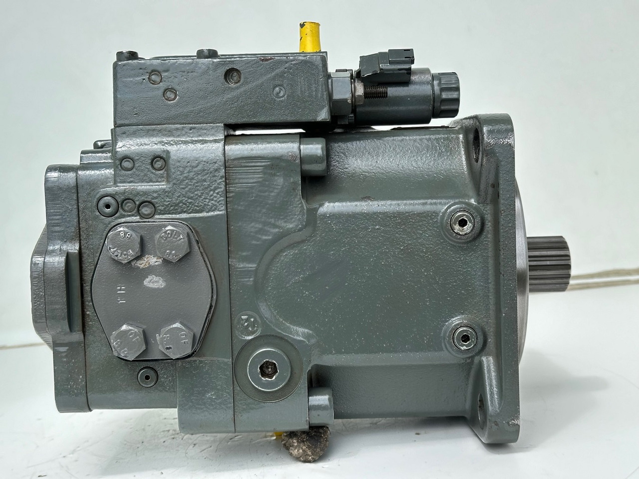 Liebherr Verstellpumpe Typ:A11VO75EP. ID-Nr.10412657. LH120C, LH120CG, LH120ET, LH120M, LH150C, LH150M. #10412657.26526937# - Bomba hidráulica para Excavadora de ruedas: foto 4 Liebherr Verstellpumpe Typ:A11VO75EP. ID-Nr.10412657. LH120C, LH120CG, LH120ET, LH120M, LH150C, LH150M. #10412657.26526937# - Bomba hidráulica para Excavadora de ruedas: foto 4