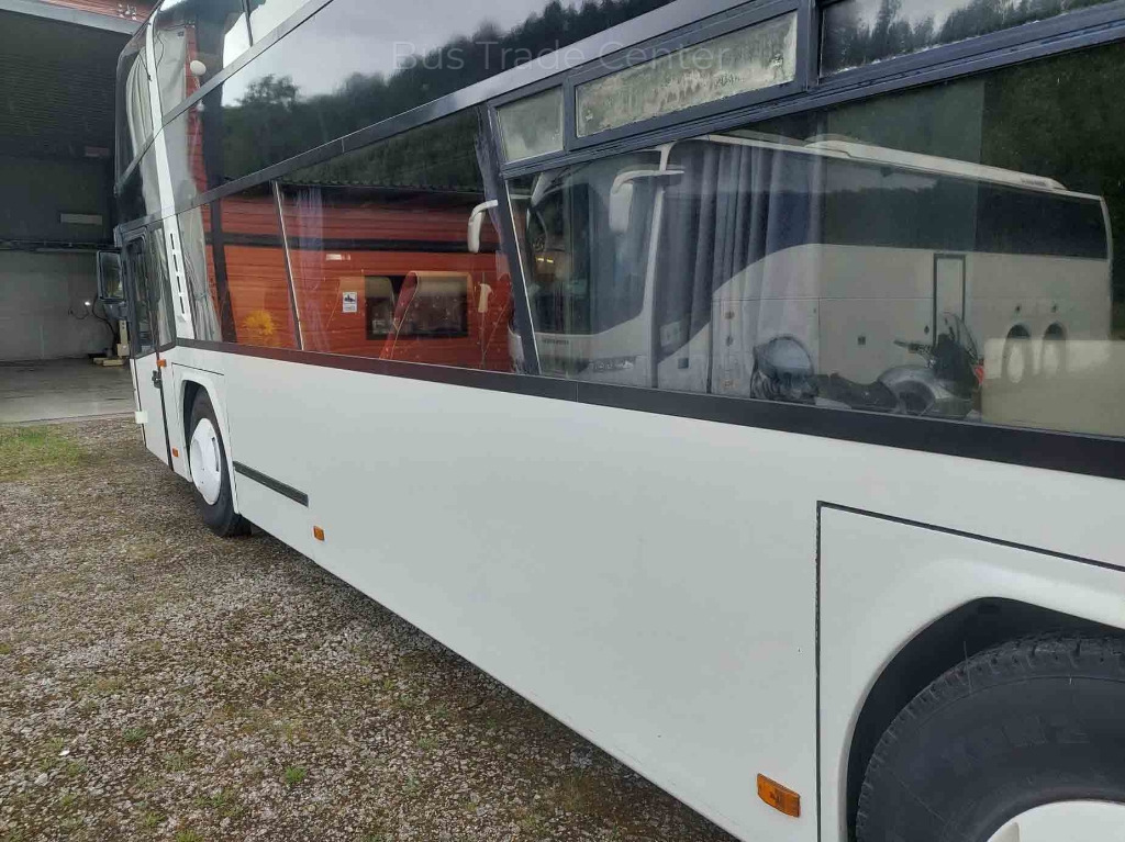 NEOPLAN Skyliner N122/3 - Autocar: foto 4 NEOPLAN Skyliner N122/3 - Autocar: foto 4