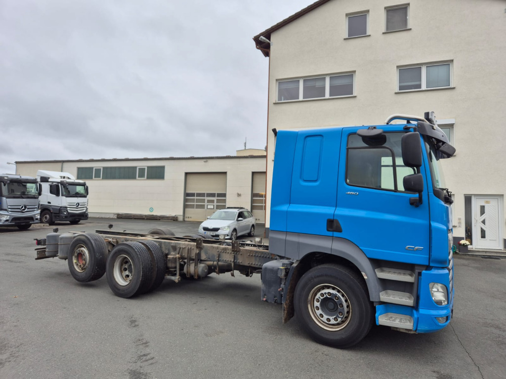 DAF CF 480 6x2 (Nr. 6097) - Camión chasis: foto 1 DAF CF 480 6x2 (Nr. 6097) - Camión chasis: foto 1