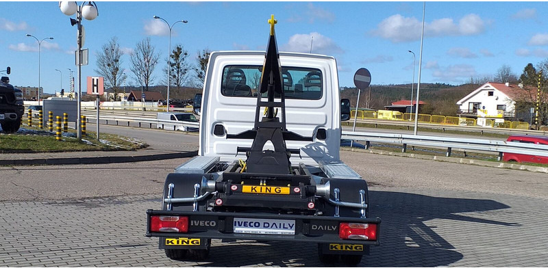 Iveco 50C18 + KING HZ-4R Hakowiec / Hooklift / Abrollkipper - Camión multibasculante: foto 1 Iveco 50C18 + KING HZ-4R Hakowiec / Hooklift / Abrollkipper - Camión multibasculante: foto 1