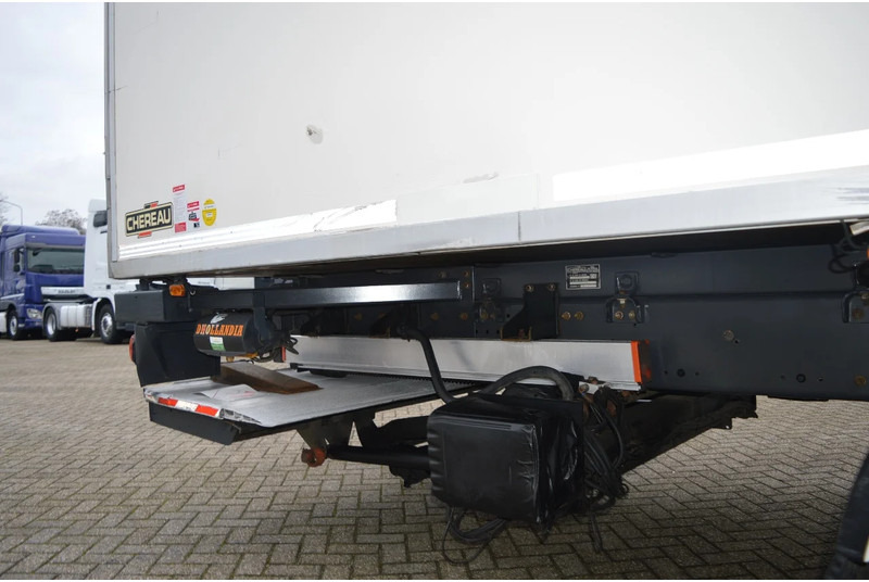 Camión frigorífico Volvo * EURO5 * CARRIER SUPRA 950MT * 4X2 *: foto 11 Camión frigorífico Volvo * EURO5 * CARRIER SUPRA 950MT * 4X2 *: foto 11