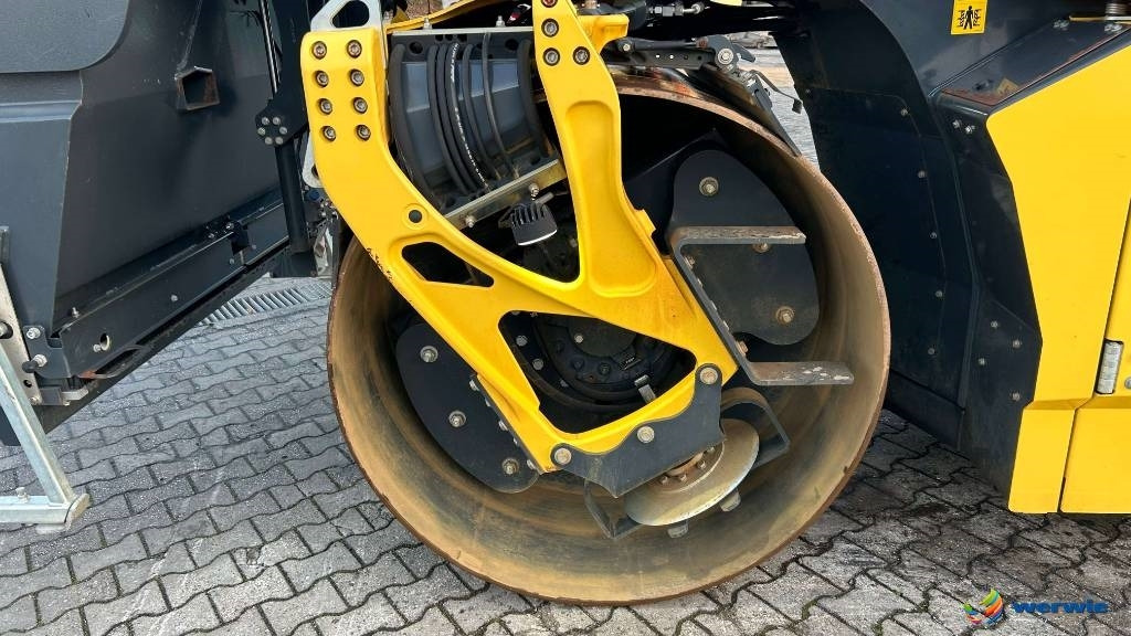 Apisonadora de asfalto Bomag BW 174 AP-4V AM: foto 8 Apisonadora de asfalto Bomag BW 174 AP-4V AM: foto 8